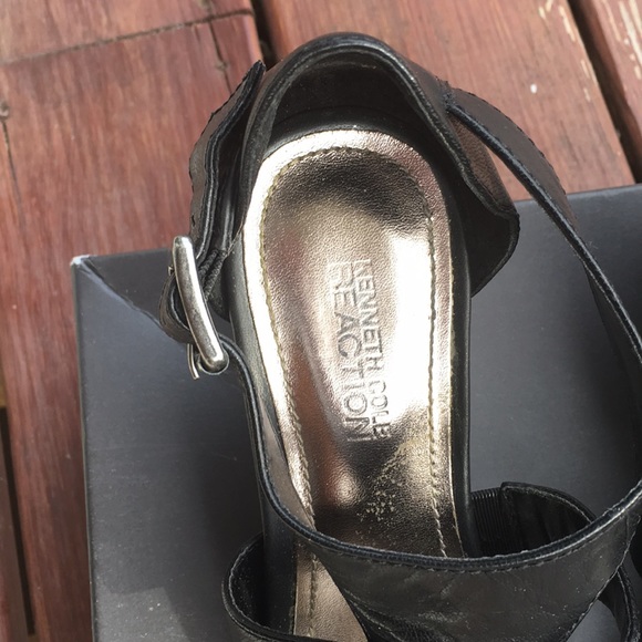 Kenneth Cole Reaction sandals size 7 - Picture 2 of 7